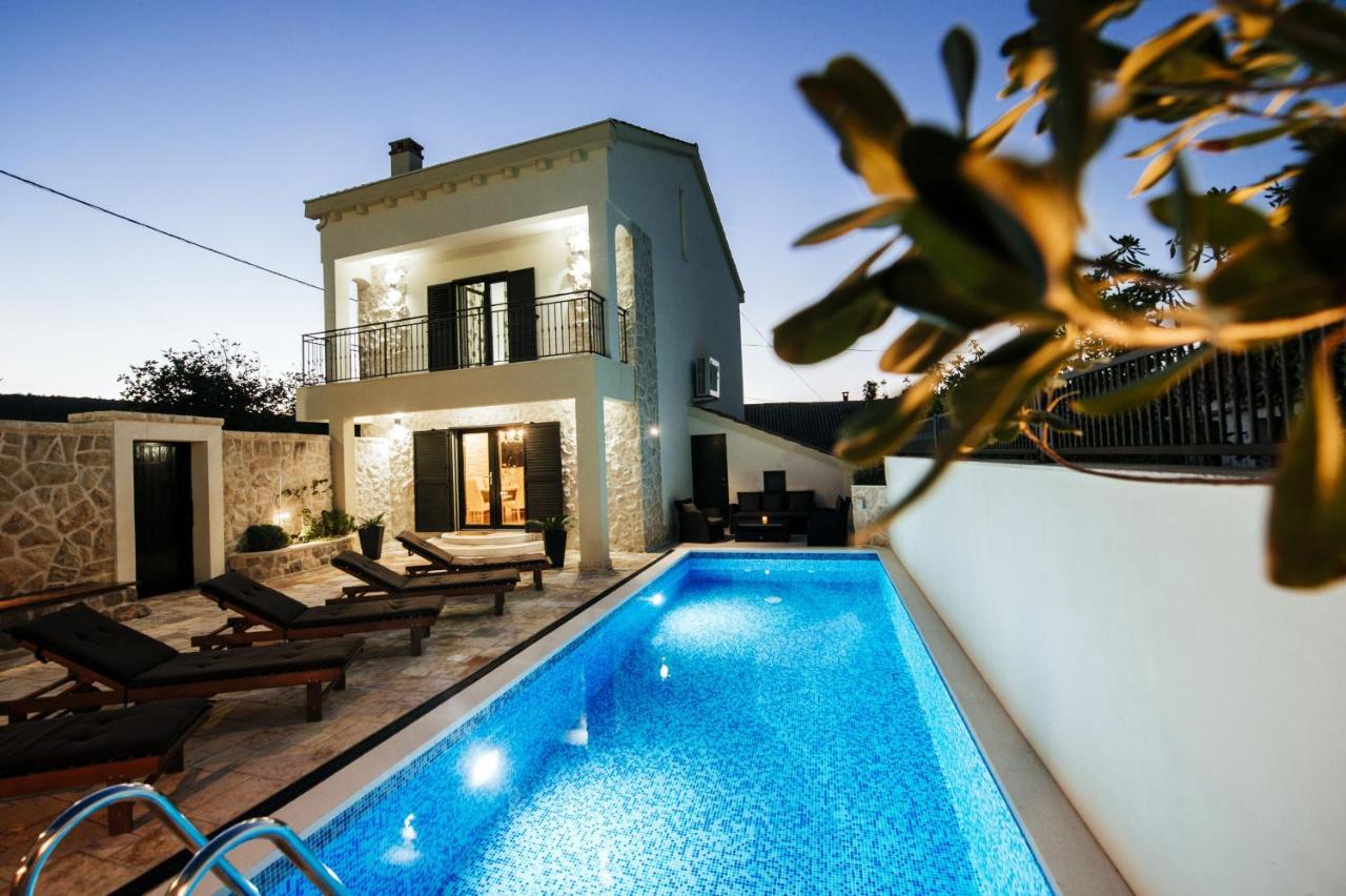 Castello Coza Zadarvillas Villa Vinjerac