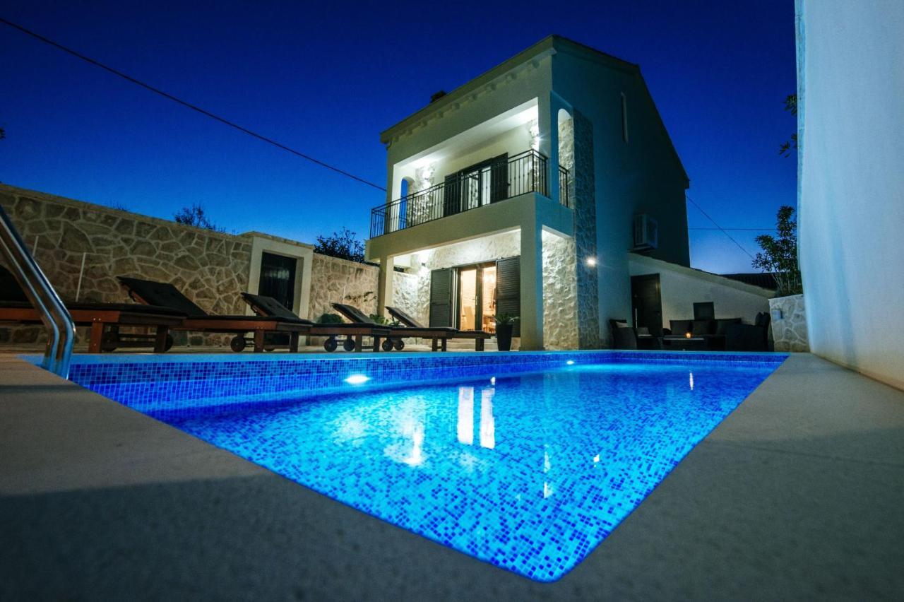 Castello Coza Zadarvillas Vinjerac